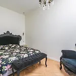 Le Cozy Reims -Escapade Raffinee Avec Spa Prive
